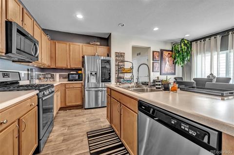 15784 E Warner Dr, Denver, CO 80239 photo 13