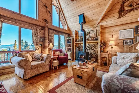 Living - 672 Wampum Ln, Como, CO 80432 photo 4 of 9