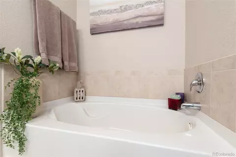 42 N Newcastle Ct, Aurora, CO 80018 photo 18
