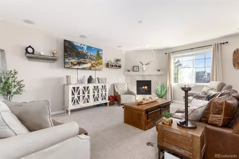 42 N Newcastle Ct, Aurora, CO 80018 photo 5