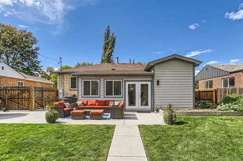Exterior - 2880 Grape St, Denver, CO 80207 photo 3 of 11