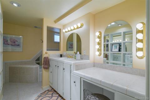 326 E Maplewood Ave, Centennial, CO 80121 photo 29