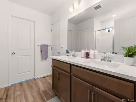 Bath - 5860 E 153rd Pl, Thornton, CO 80602 photo 2 of 6