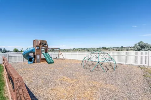 Exterior - 10080 Cedar St, Longmont, CO 80504 photo 6 of 7