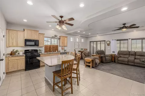5568 Ceylon St, Denver, CO 80249 photo 10