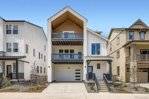 8851 Waterleaf Ln, Littleton, CO 80125
