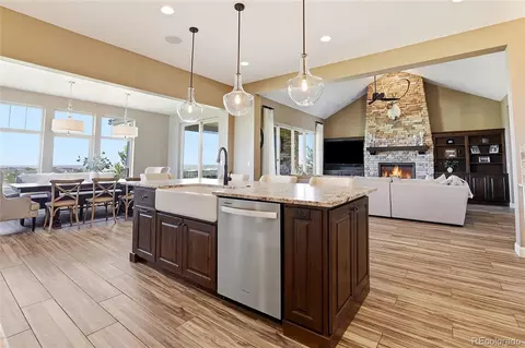 Kitchen - 27165 E Long Pl, Aurora, CO 80016 photo 5 of 7
