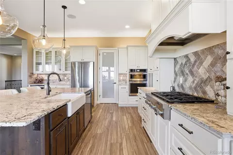 Kitchen - 27165 E Long Pl, Aurora, CO 80016 photo 4 of 7
