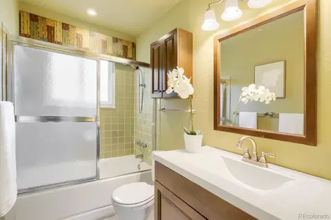 Bath - 14855 Maxwell Pl, Denver, CO 80239 photo 1 of 3