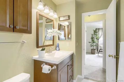 Bath - 14855 Maxwell Pl, Denver, CO 80239 photo 2 of 3