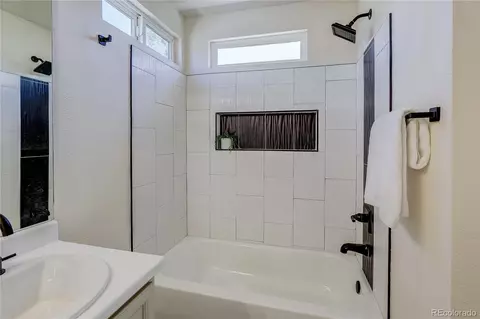 Bath - 19680 E 59th Dr, Aurora, CO 80019 photo 2 of 4