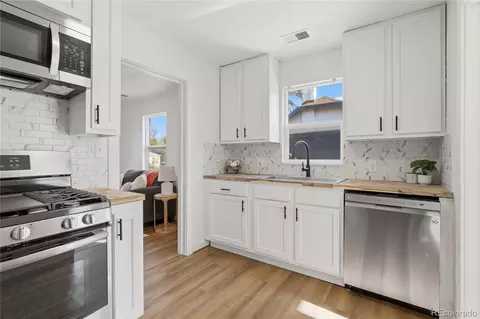 1334 Havana St, Aurora, CO 80010