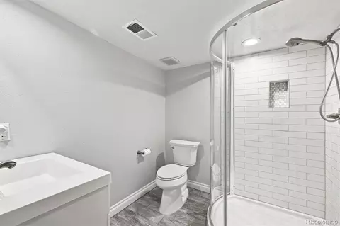 Bath - 8799 E Kenyon Ave, Denver, CO 80237 photo 5 of 5