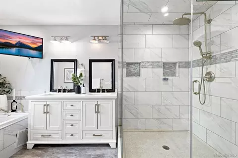 Bath - 8799 E Kenyon Ave, Denver, CO 80237 photo 1 of 5