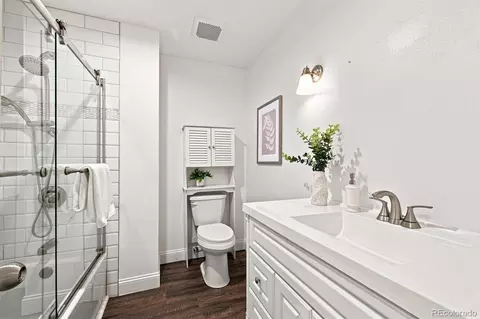 Bath - 8799 E Kenyon Ave, Denver, CO 80237 photo 4 of 5