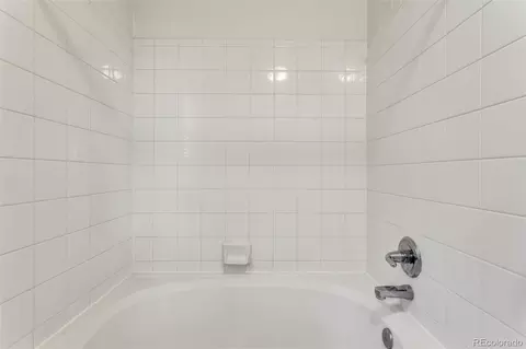 Bath - 16901 E Warren Place Pl #A, Aurora, CO 80013 photo 4 of 4