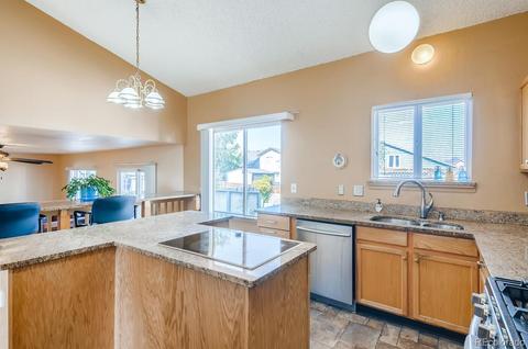 14455 E 50th Ave, Denver, CO 80239 photo 12
