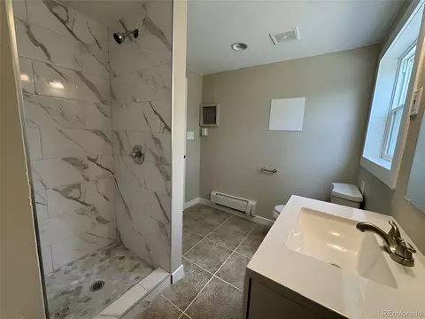 Bath - 10635 Crystal Dr, Morrison, CO 80465 photo 3 of 3