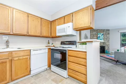 335 Wright St #107, Lakewood, CO 80228 photo 9