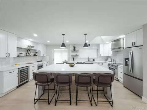 6895 S Ulster Cir, Englewood, CO 80112