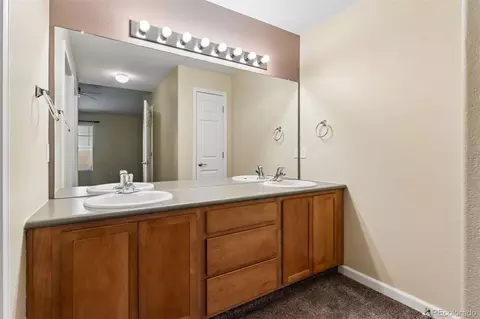 Bath - 23346 E 5th Pl #202, Aurora, CO 80018 photo 1 of 4