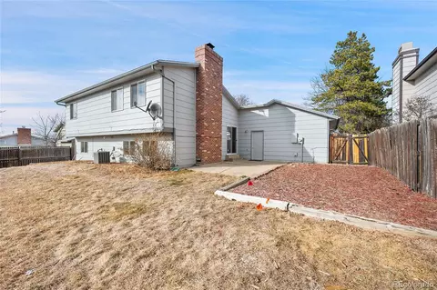 Exterior - 18010 E Pacific Pl, Aurora, CO 80013 photo 4 of 4