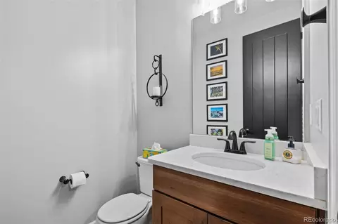 Bath - 7979 S Jackson Gap St, Aurora, CO 80016 photo 1 of 7