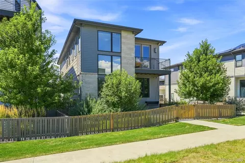 Exterior - 21412 E 61st Dr, Aurora, CO 80019 photo 3 of 8