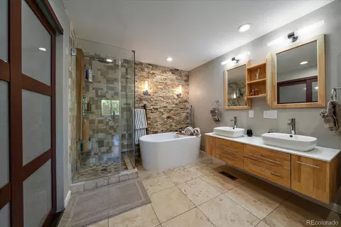 Bath - 5480 E 117th Ave, Thornton, CO 80233 photo 4 of 6