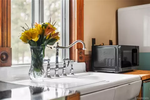 Kitchen - 82 Iris Dr, Bailey, CO 80421 photo 3 of 5
