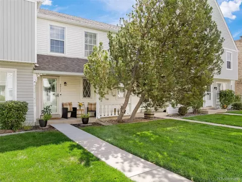 8952 W Dartmouth Pl, Lakewood, CO 80227