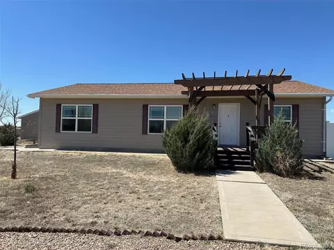 325 Roundhouse St, Hugo, CO 80821