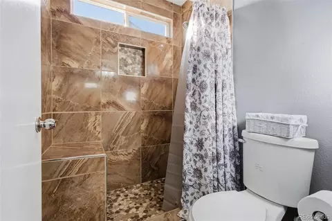 Bath - 15780 E 48th Pl, Denver, CO 80239 photo 2 of 3