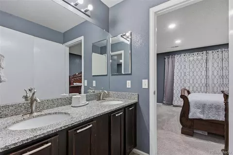 Bath - 15780 E 48th Pl, Denver, CO 80239 photo 1 of 3