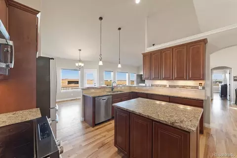 Kitchen - 46757 E Harvard Ave, Bennett, CO 80102 photo 5 of 7