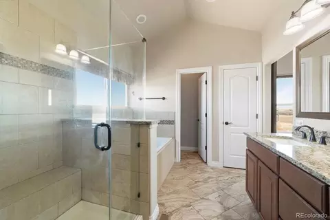 Bath - 46757 E Harvard Ave, Bennett, CO 80102 photo 3 of 4