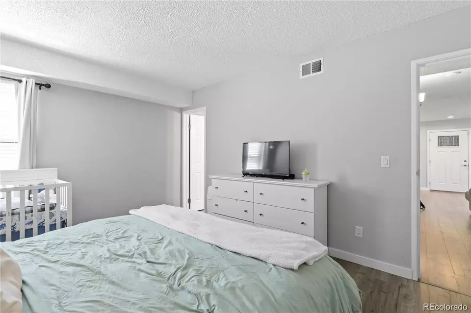 Bedroom - 3345 S Ammons St #5-102, Lakewood, CO 80227 photo 3 of 6