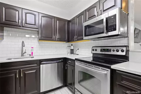 Kitchen - 3345 S Ammons St #5-102, Lakewood, CO 80227 photo 1 of 2