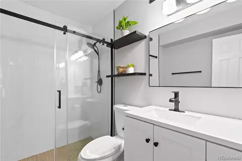 Bath - 3345 S Ammons St #5-102, Lakewood, CO 80227 photo 1 of 4