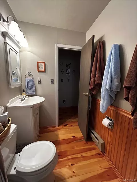 Bath - 465 Apache Rd, Evergreen, CO 80439 photo 2 of 2