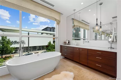 Bath - 2800 E 2nd Ave #202, Denver, CO 80206 photo 3 of 5