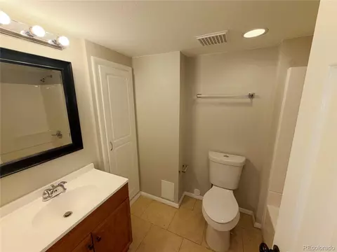 Bath - 22471 E Princeton Dr, Aurora, CO 80018 photo 3 of 4