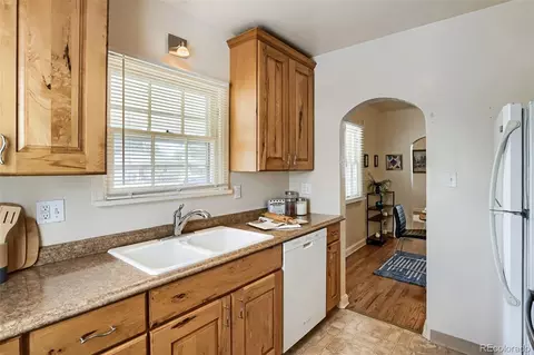 3990 S Logan St, Englewood, CO 80113