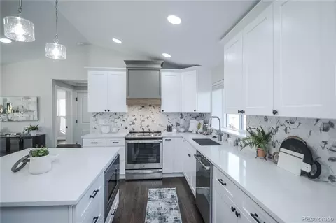 3330 Oneida St, Denver, CO 80207 photo 8