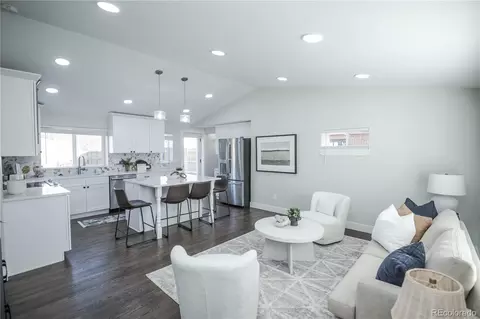 3330 Oneida St, Denver, CO 80207 photo 4