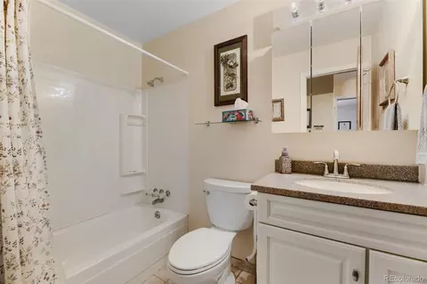 Bath - 15085 Eldorado Dr, Aurora, CO 80014 photo 3 of 4
