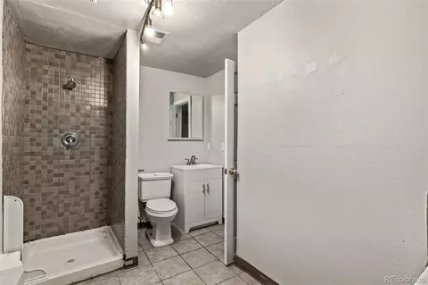 Bath - 3224 Dickson Ct, Evans, CO 80620 photo 3 of 4
