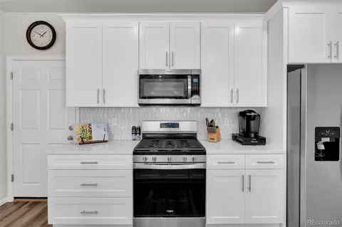 Kitchen - 22150 E 8th Ave, Aurora, CO 80018 photo 4 of 4