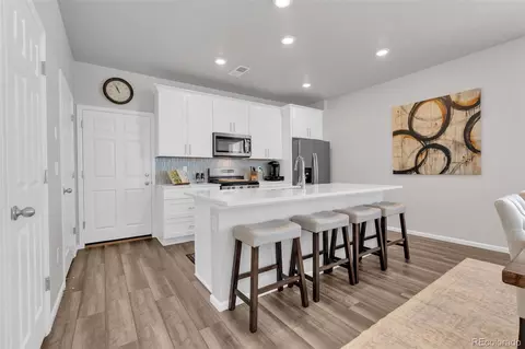 Kitchen - 22150 E 8th Ave, Aurora, CO 80018 photo 2 of 4
