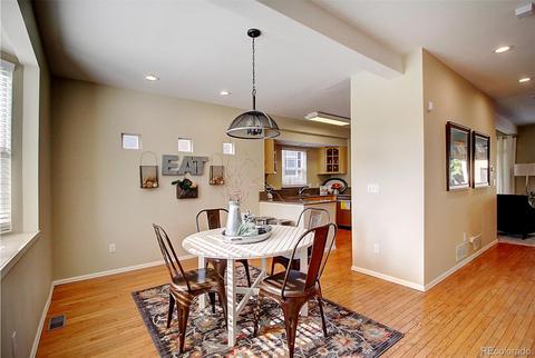 2621 Eudora St, Denver, CO 80207 photo 4